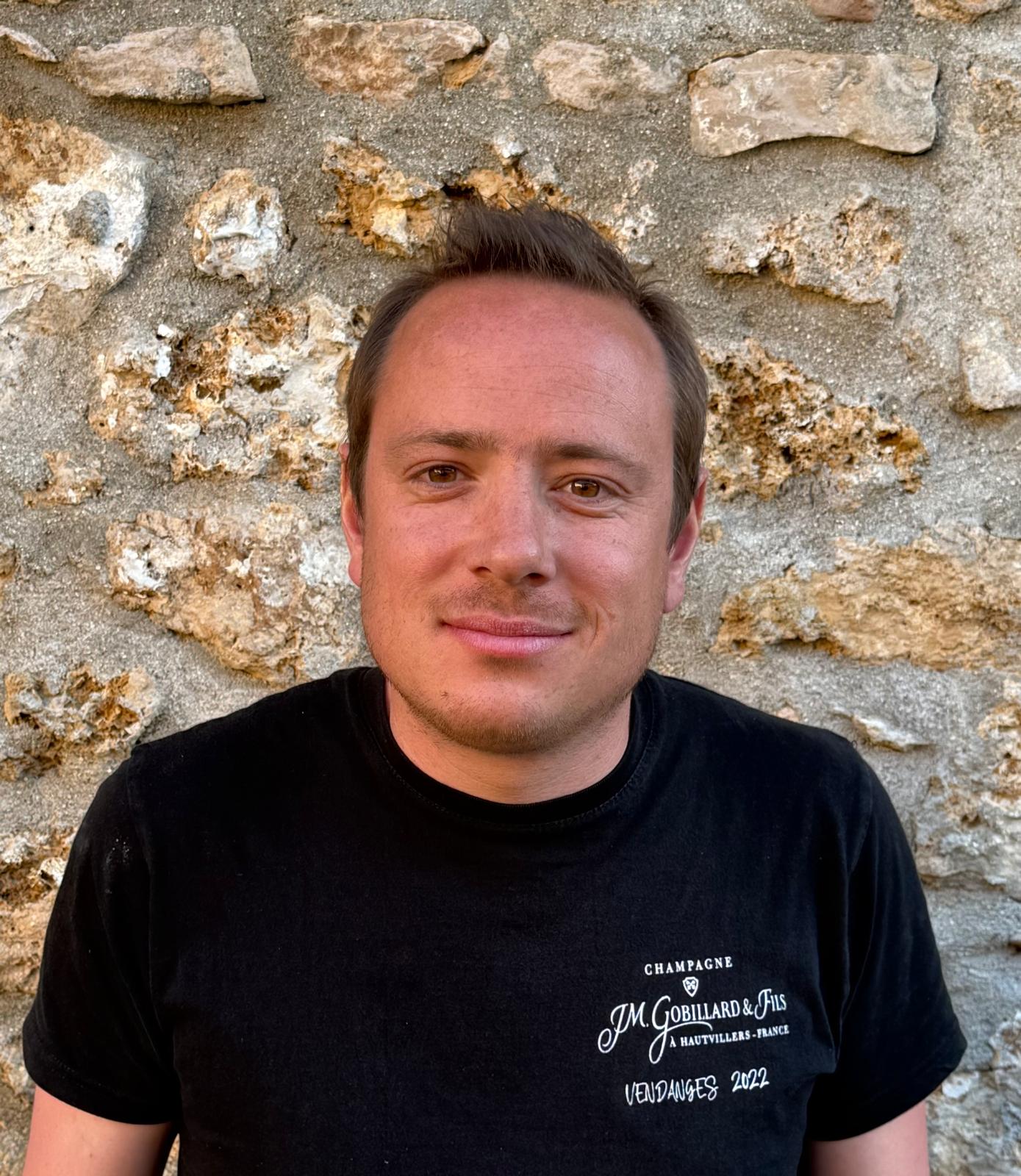Portrait de Yan ROBERT